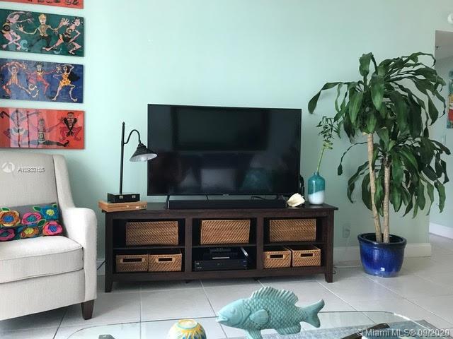 Photo of 3001 Ocean Dr #947, Hollywood, Florida, 33019 -