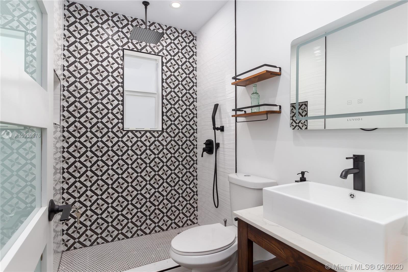 See details / 1594 sq. ft. $ 2020-09-22 0 Photo