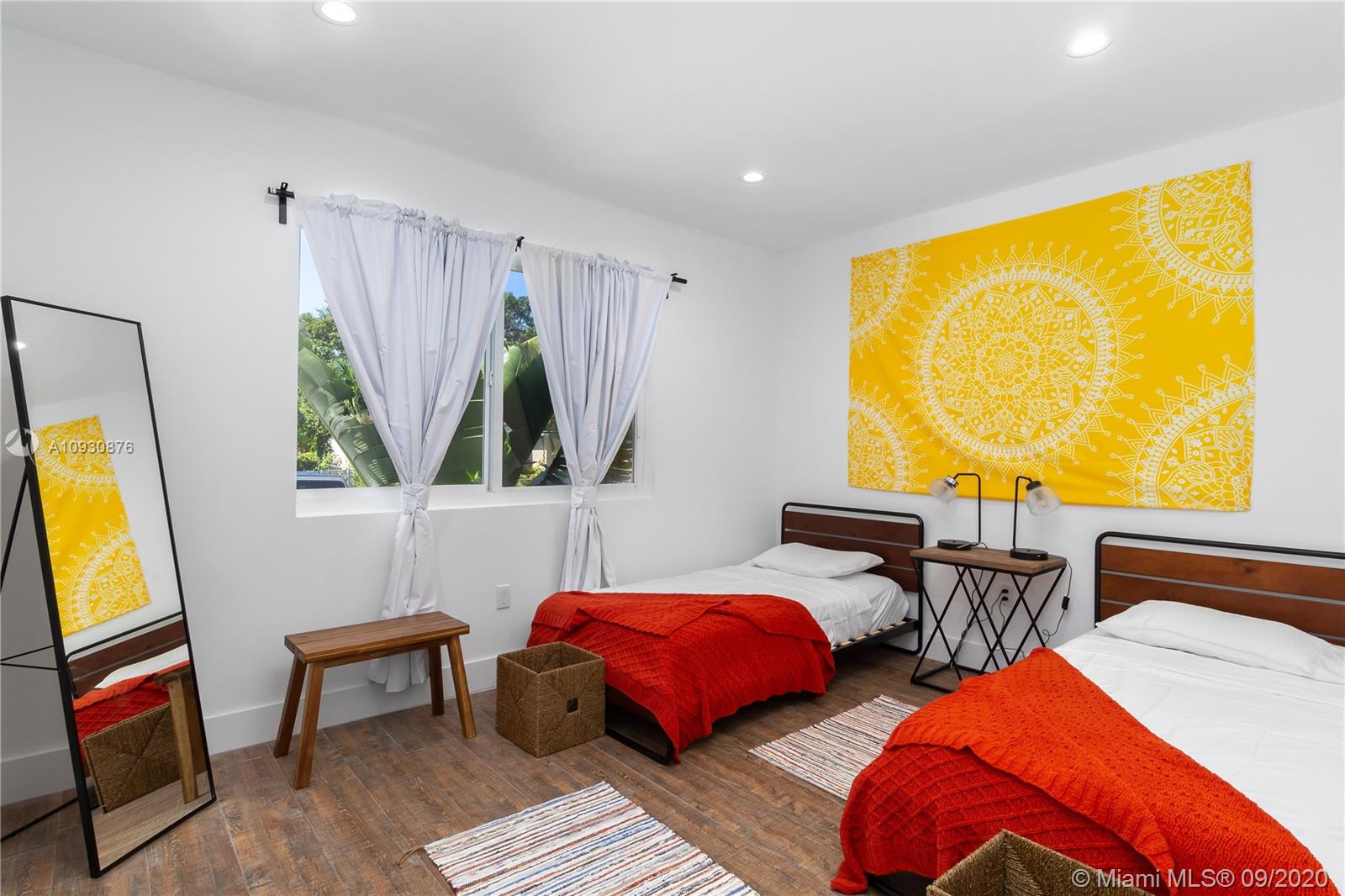 See details / 1594 sq. ft. $ 2020-09-22 0 Photo