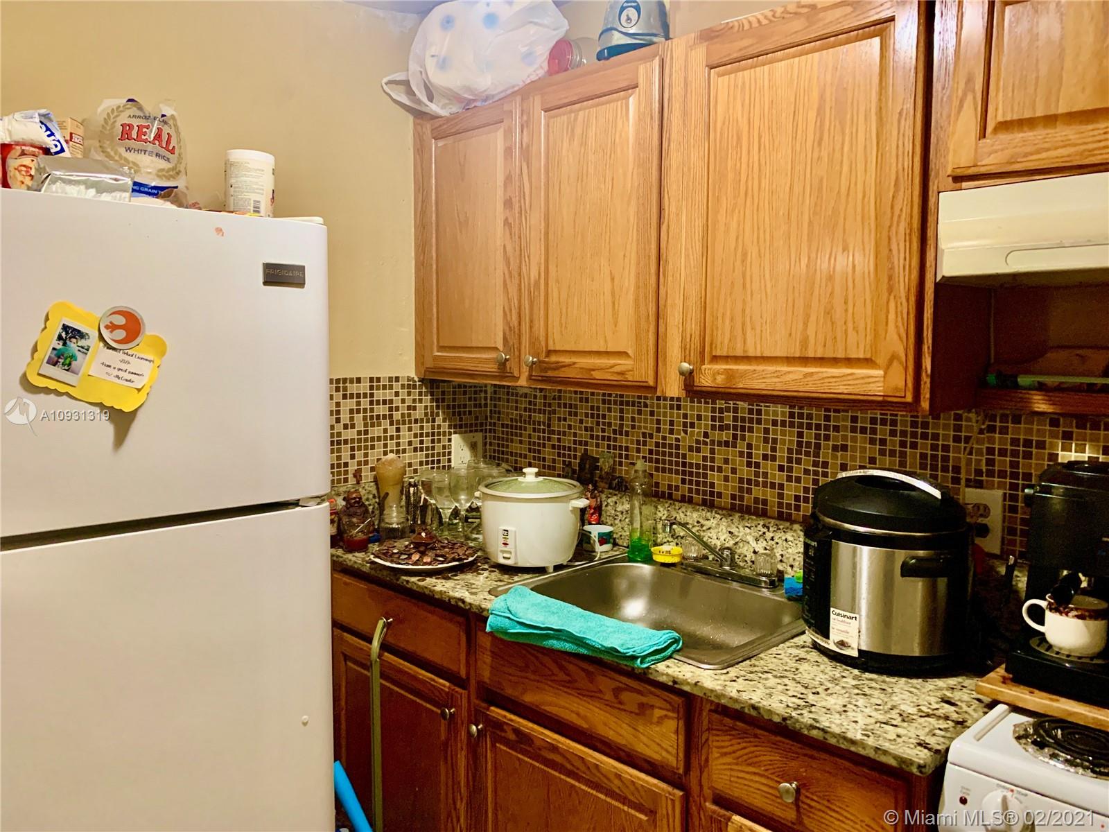 See details / 1894 sq. ft. $ 2020-12-27 0 Photo
