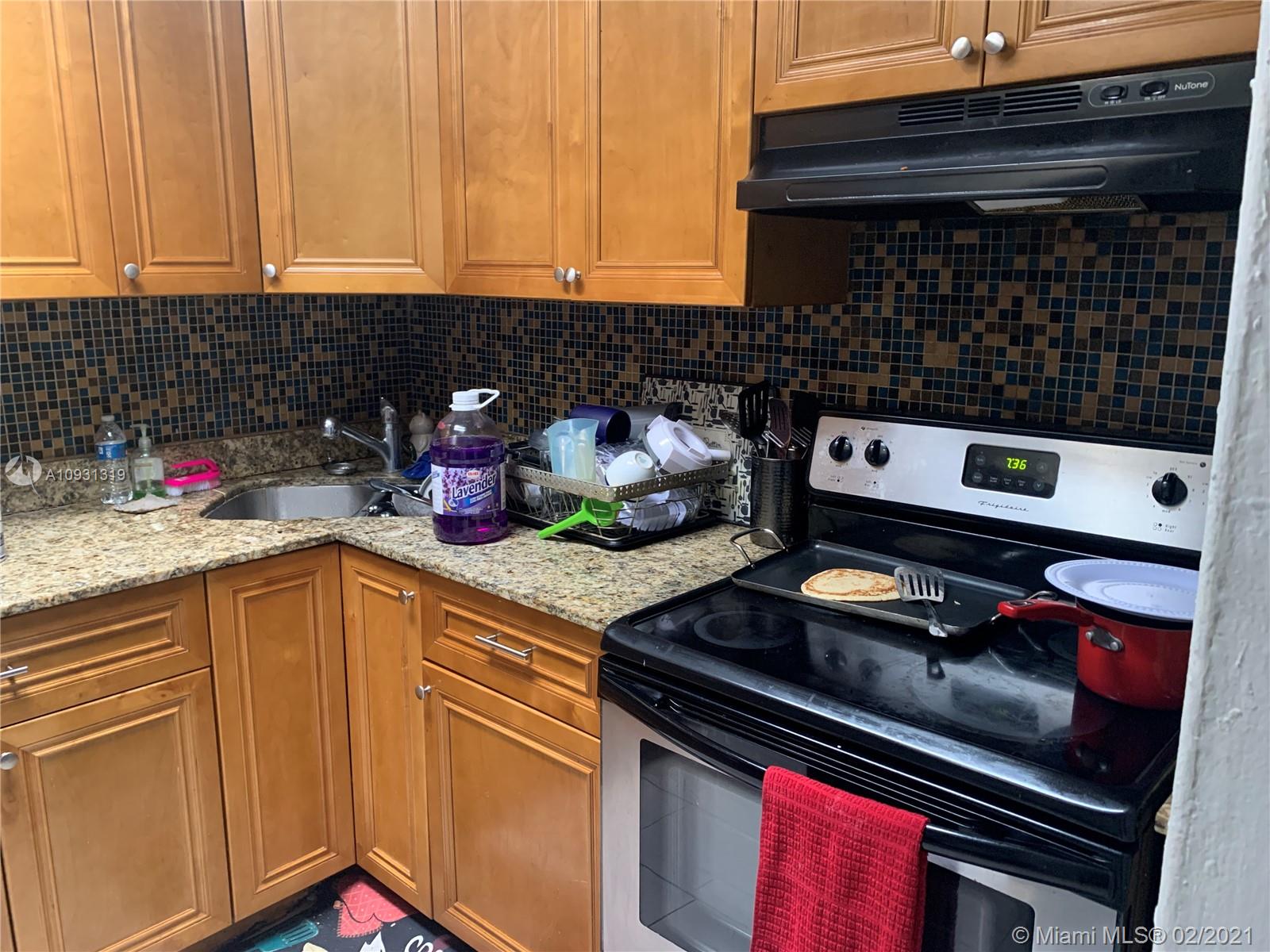 See details / 1894 sq. ft. $ 2020-12-27 0 Photo