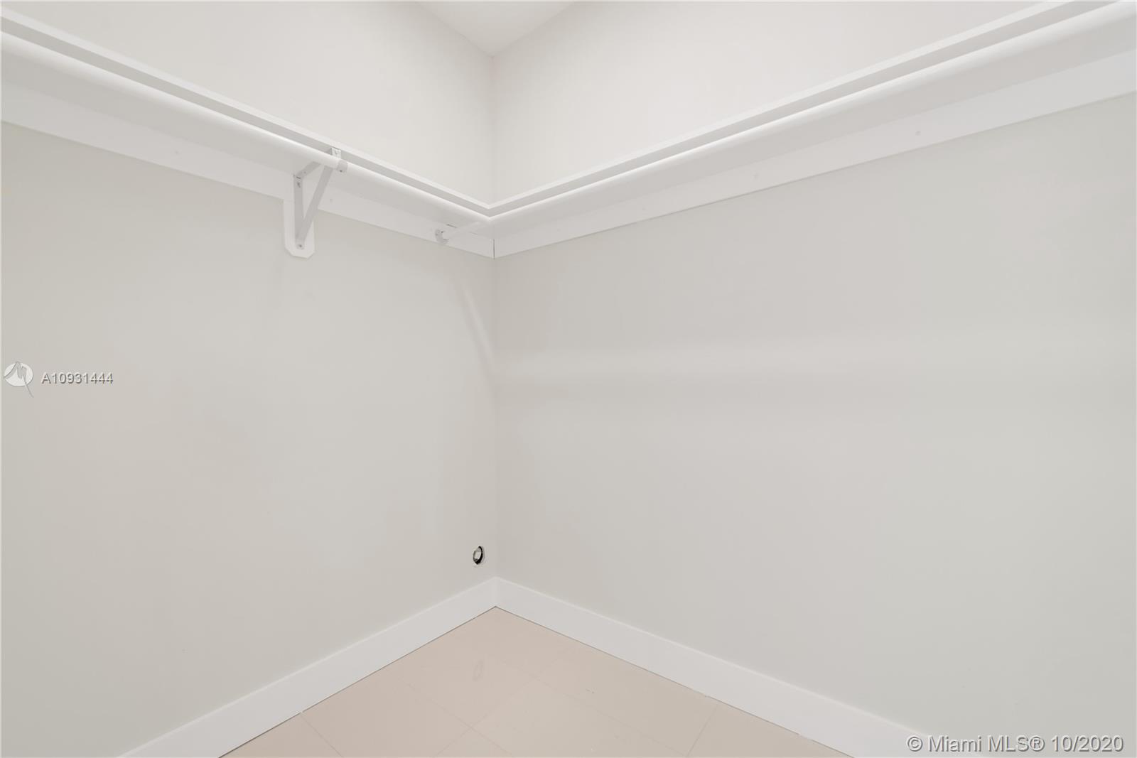 See details / 1886 sq. ft. $ 2021-02-16 0 Photo