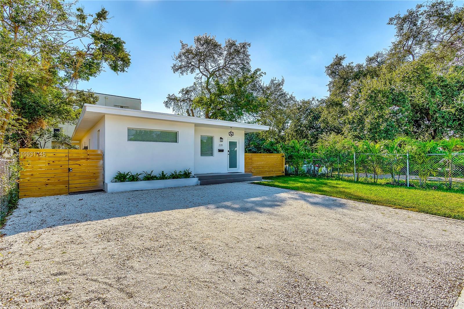 See details / 1411 sq. ft. $ 2020-09-23 0 Photo