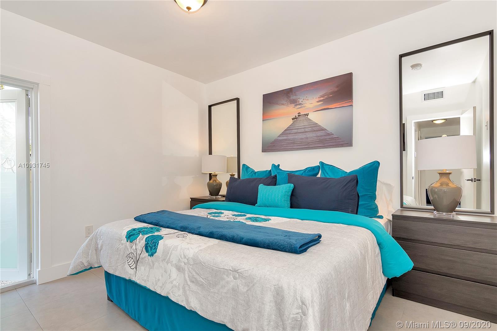 See details / 1411 sq. ft. $ 2020-09-23 0 Photo