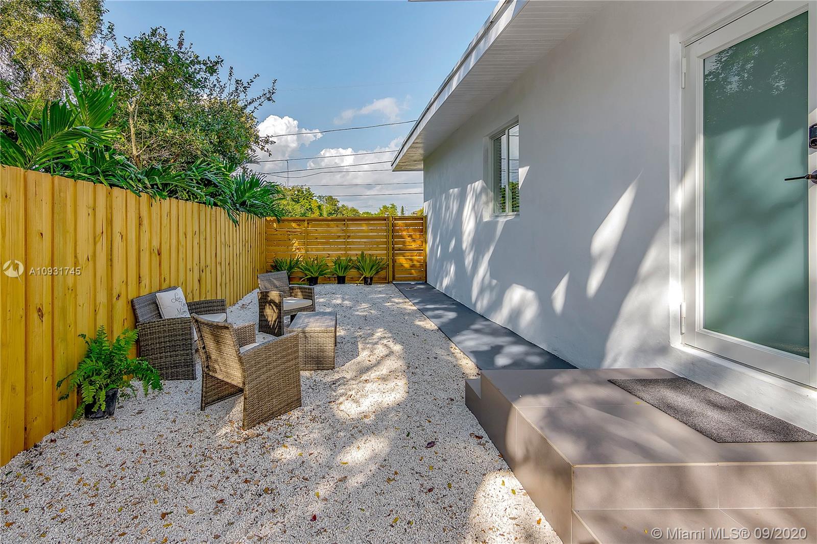 See details / 1411 sq. ft. $ 2020-09-23 0 Photo