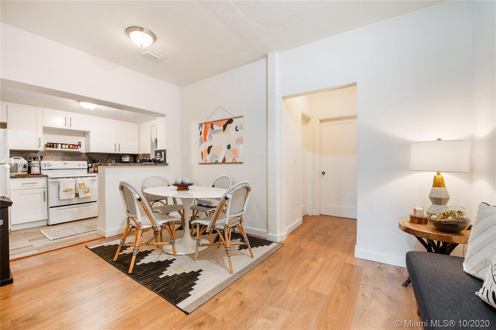 See details / 2676 sq. ft. $ 2020-09-24 0 Photo