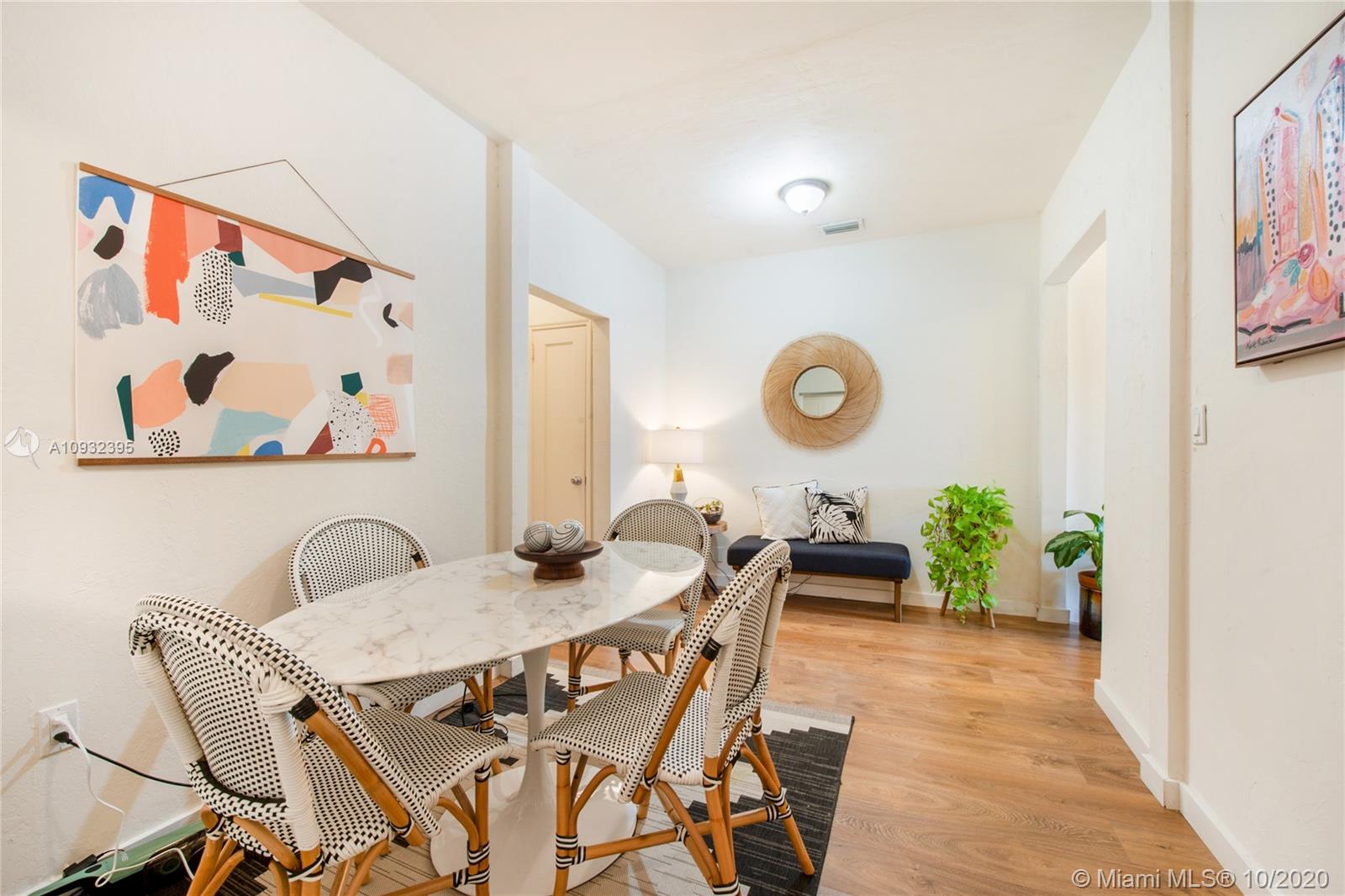 See details / 2676 sq. ft. $ 2020-09-24 0 Photo