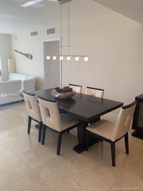 See details 2007 3 / 3 1571 sq. ft. $ 2020-09-27 0 Photo