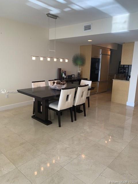 See details 2007 3 / 3 1571 sq. ft. $ 2020-09-27 0 Photo