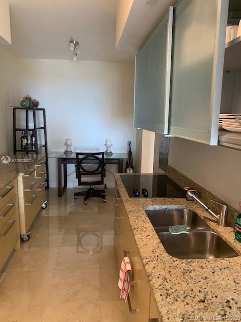 See details 2007 3 / 3 1571 sq. ft. $ 2020-09-27 0 Photo