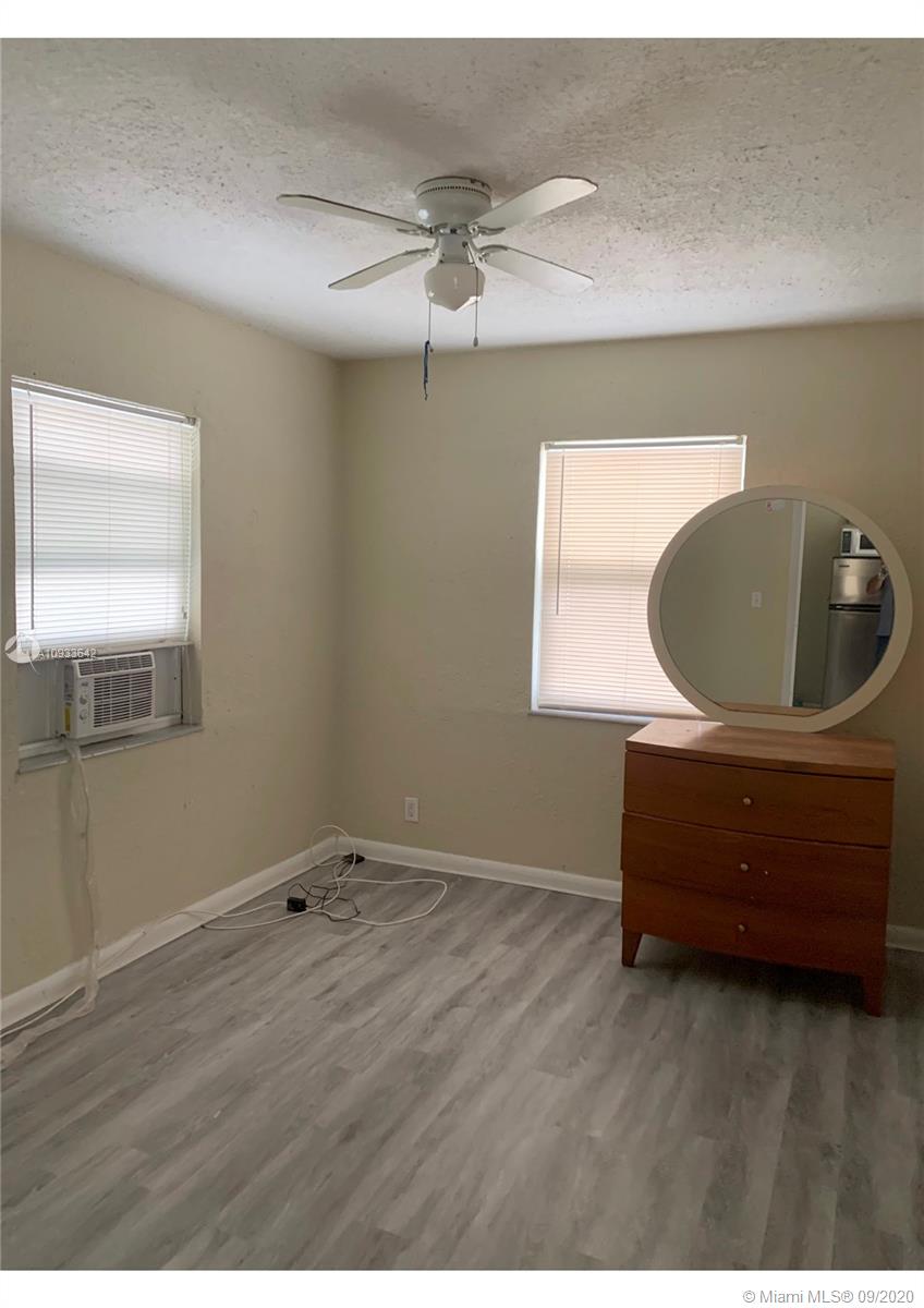 See details / sq. ft. $ 2020-09-27 0 Photo