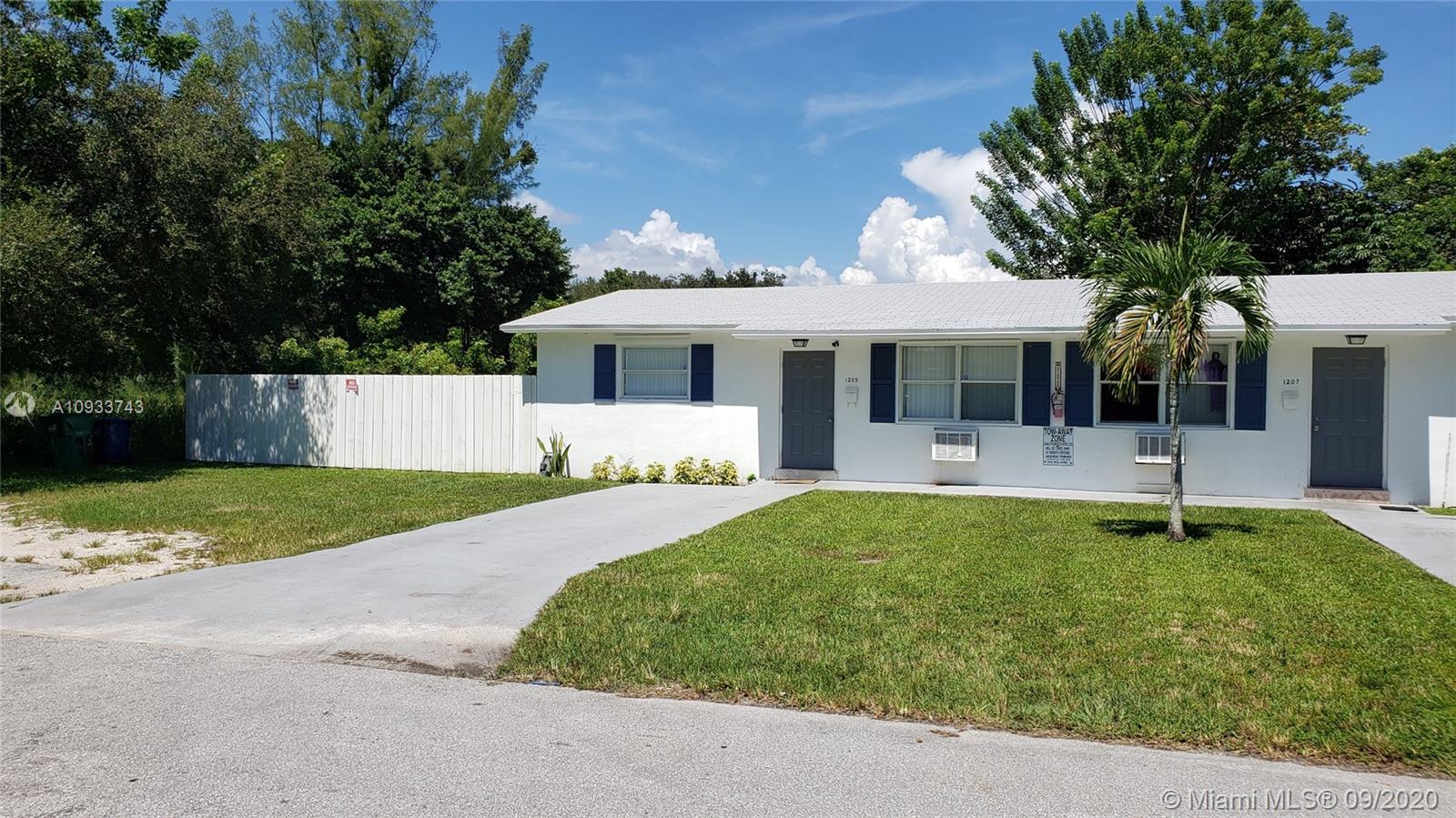 See details / 1800 sq. ft. $ 2020-09-28 0 Photo