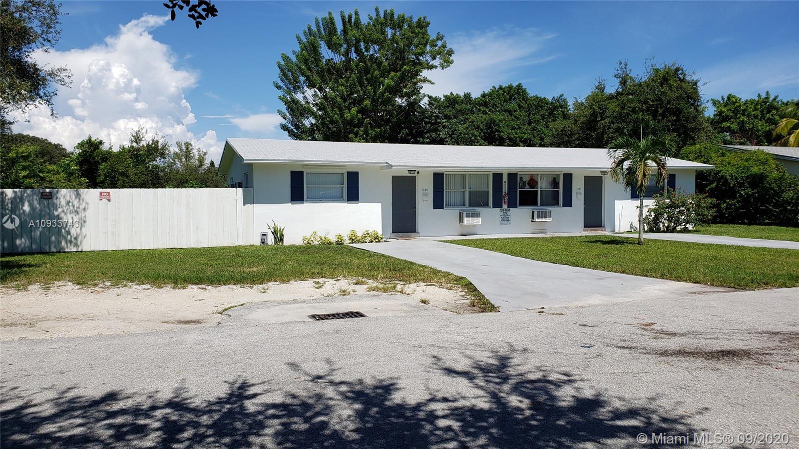 See details / 1800 sq. ft. $ 2020-09-28 0 Photo