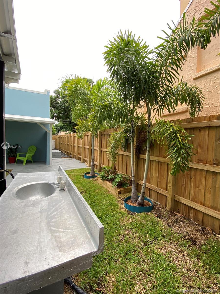 See details / 1780 sq. ft. $ 2021-02-01 0 Photo