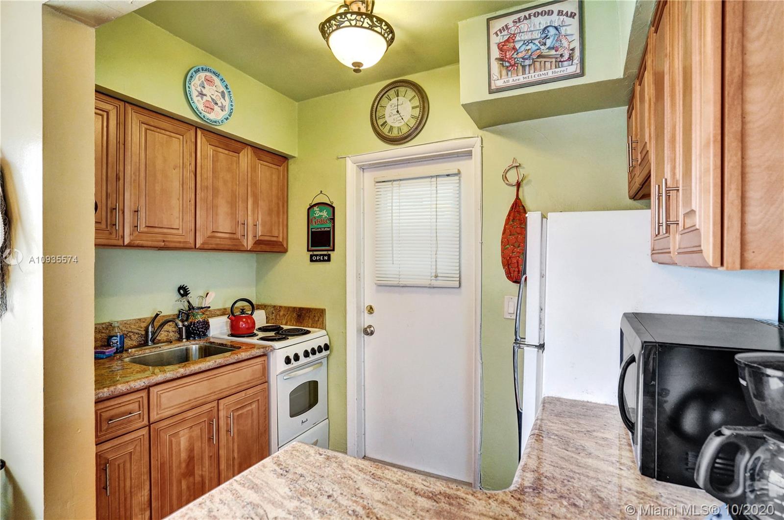 See details / 0 sq. ft. $ 2020-10-04 0 Photo