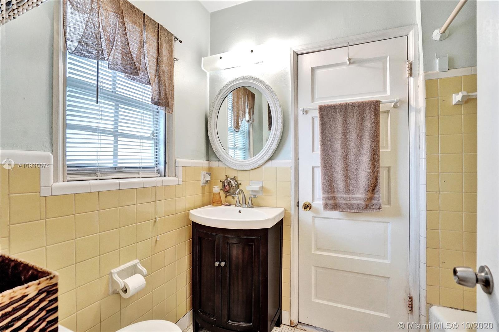 See details / 0 sq. ft. $ 2020-10-04 0 Photo