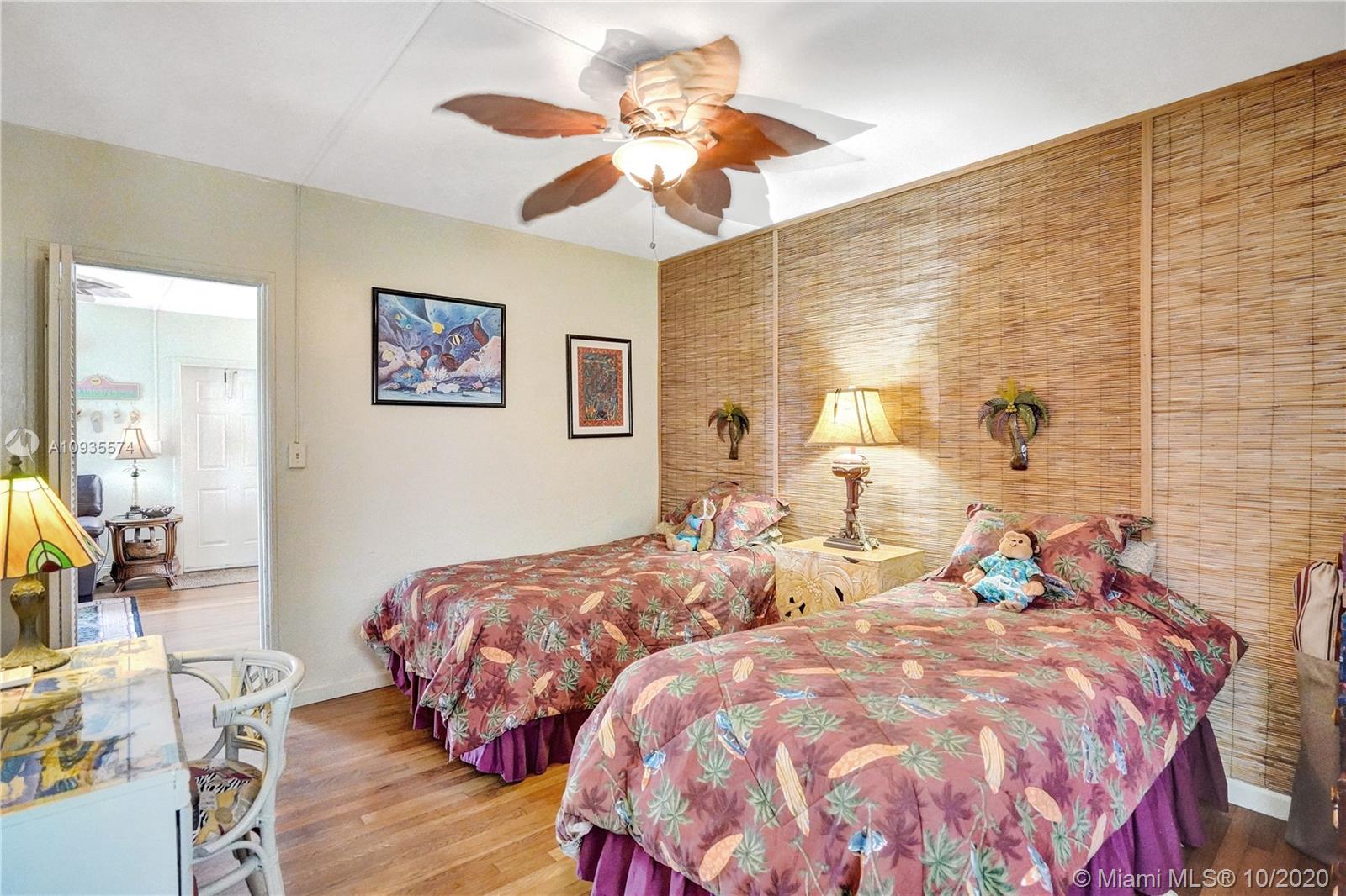 See details / 0 sq. ft. $ 2020-10-04 0 Photo
