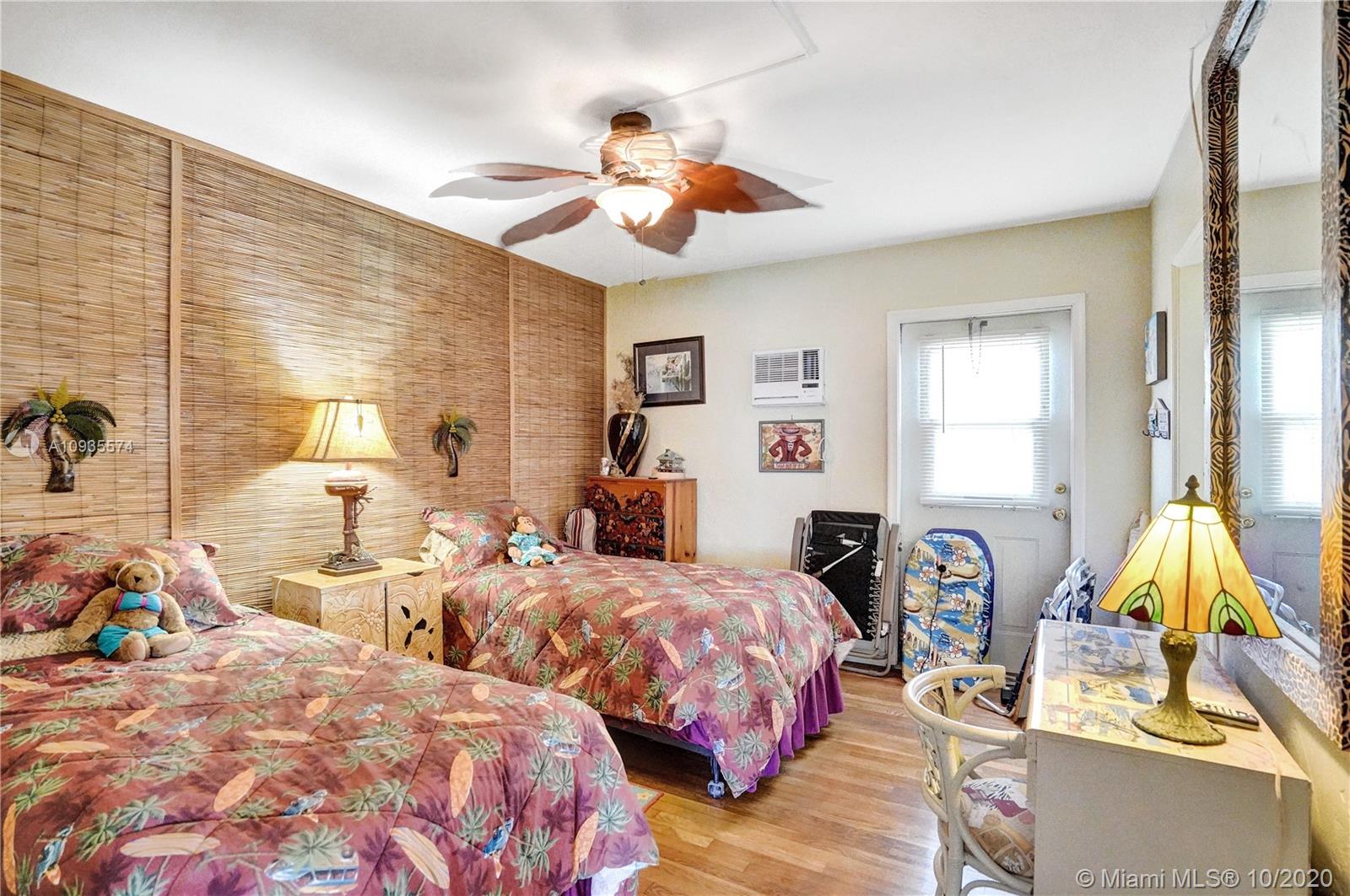 See details / 0 sq. ft. $ 2020-10-04 0 Photo