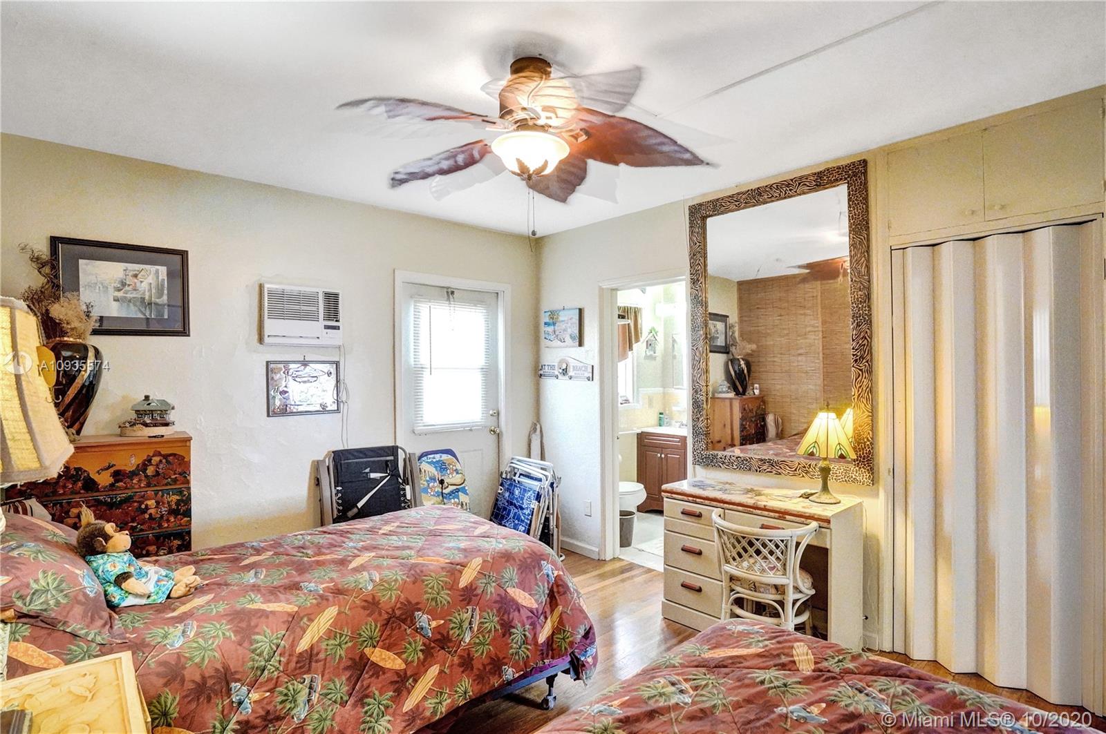 See details / 0 sq. ft. $ 2020-10-04 0 Photo