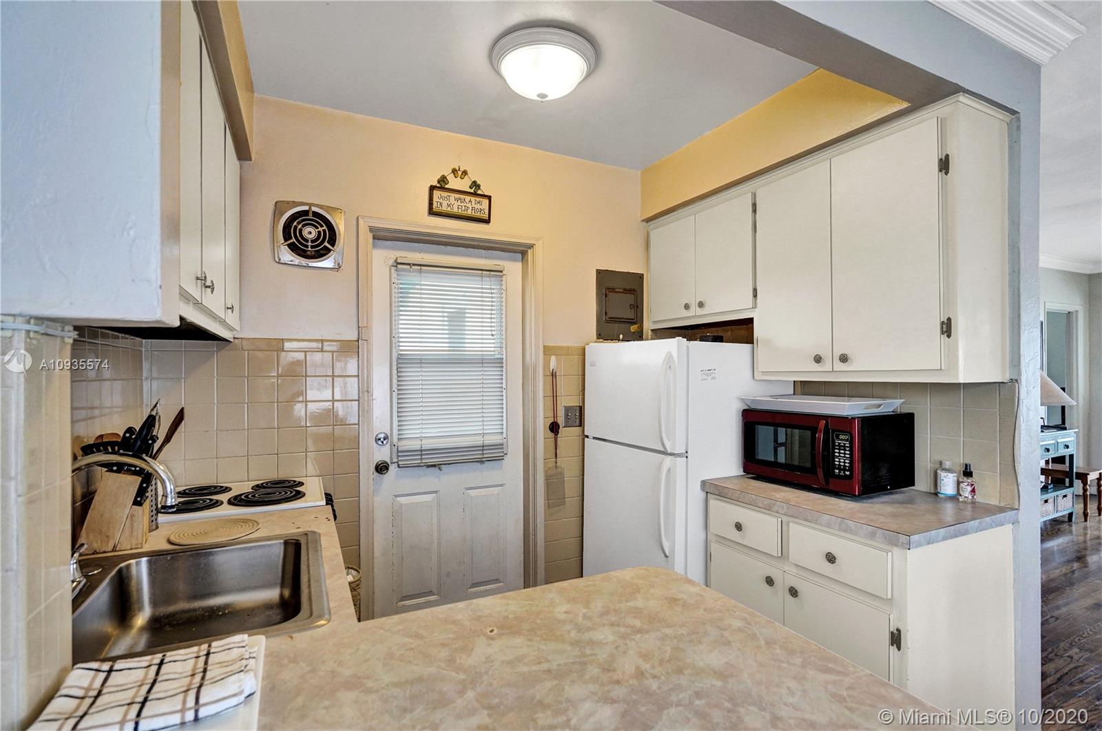 See details / 0 sq. ft. $ 2020-10-04 0 Photo