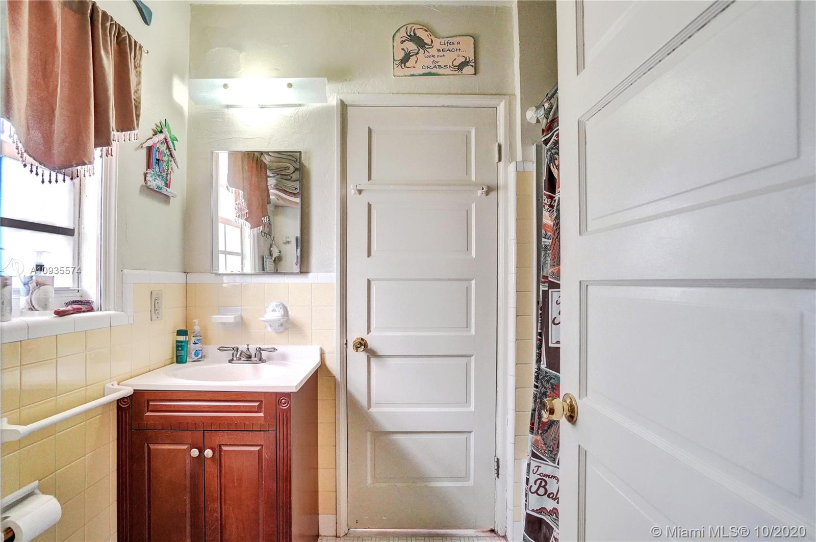 See details / 0 sq. ft. $ 2020-10-04 0 Photo