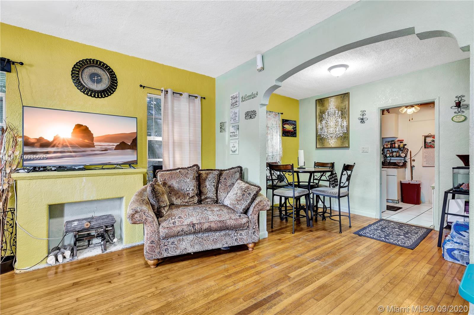 See details / 0 sq. ft. $ 2020-10-01 0 Photo