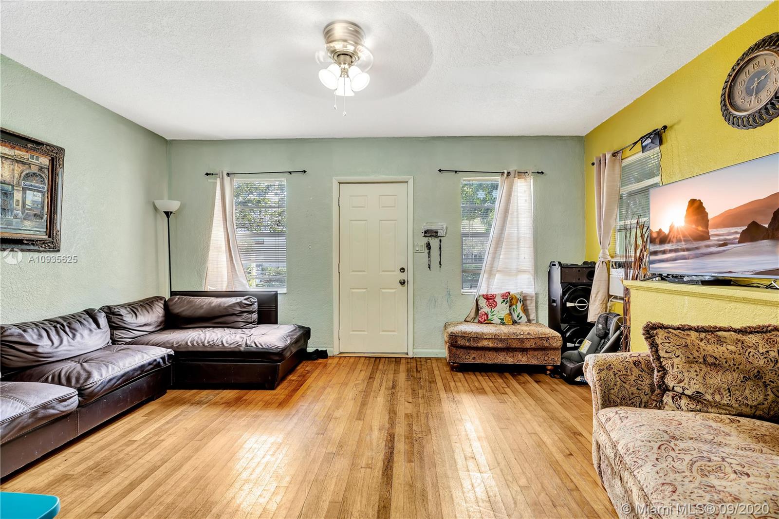 See details / 0 sq. ft. $ 2020-10-01 0 Photo