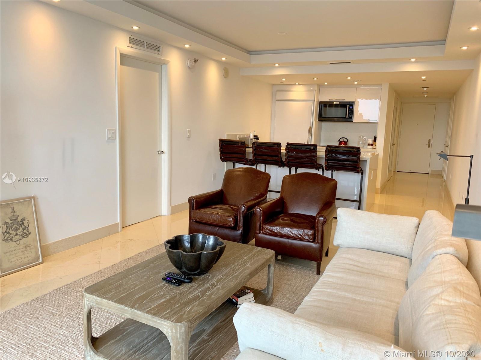 Ver detalles 2809 2 / 1 1086 sq. ft. $ 2020-10-01 0 foto