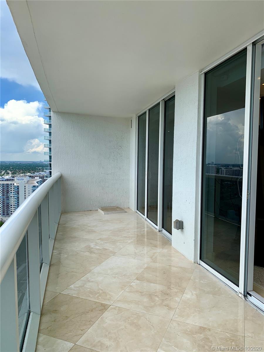 Ver detalles 2809 2 / 1 1086 sq. ft. $ 2020-10-01 0 foto
