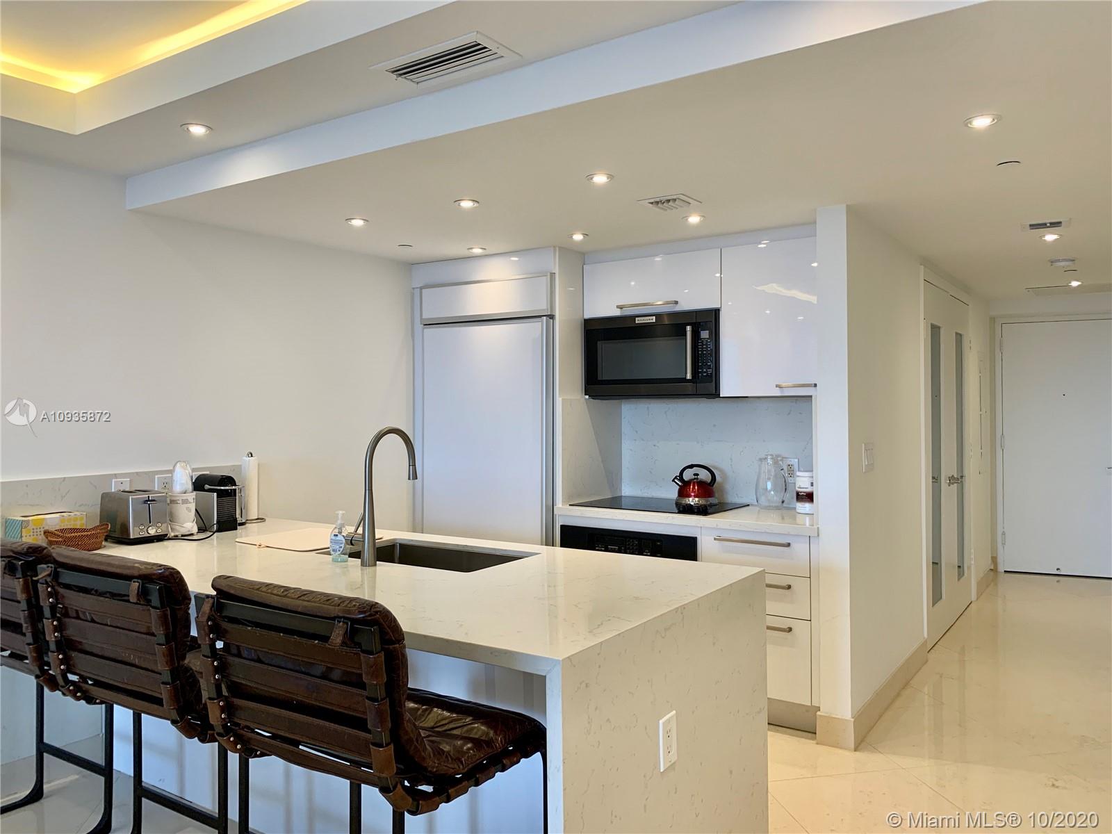 Ver detalles 2809 2 / 1 1086 sq. ft. $ 2020-10-01 0 foto