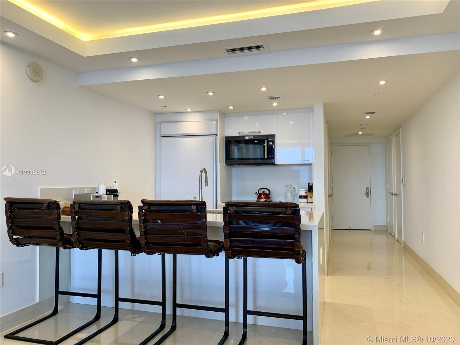 Ver detalles 2809 2 / 1 1086 sq. ft. $ 2020-10-01 0 foto