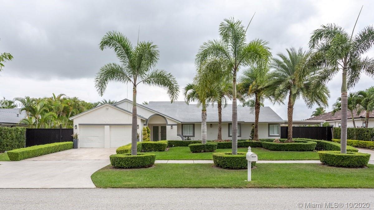 See details / 2439 sq. ft. $ 2020-10-01 0 Photo
