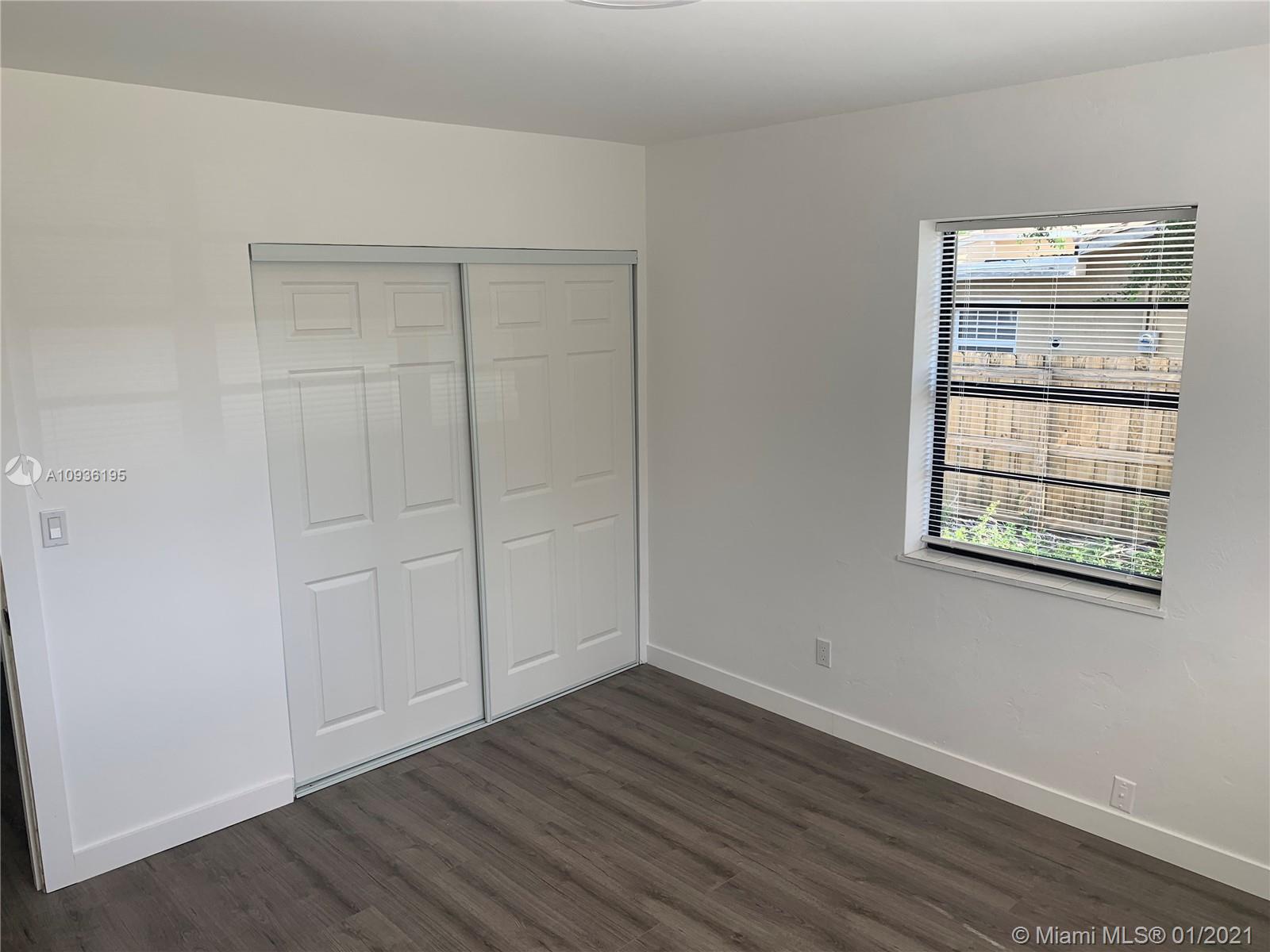 See details / 2094 sq. ft. $ 2020-10-01 0 Photo