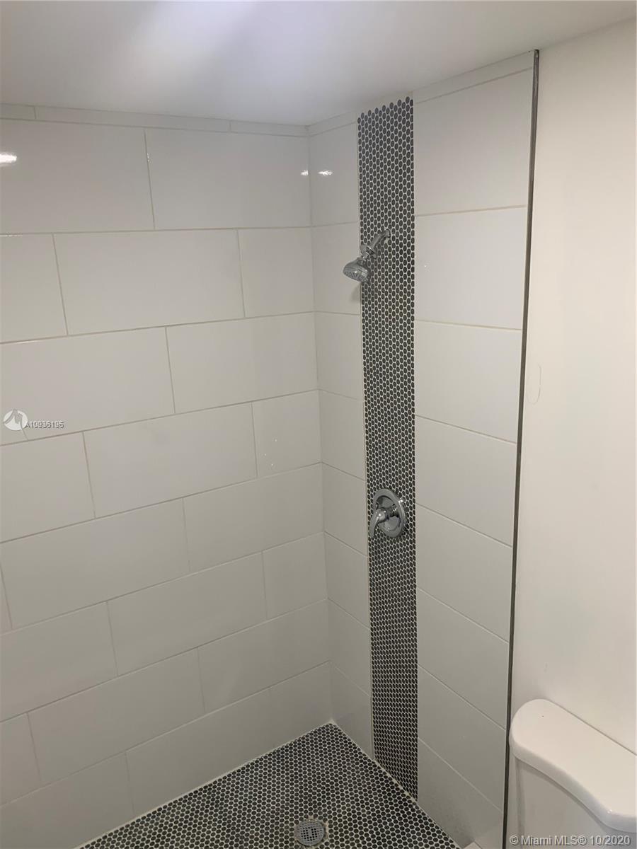 See details / 2094 sq. ft. $ 2020-10-01 0 Photo