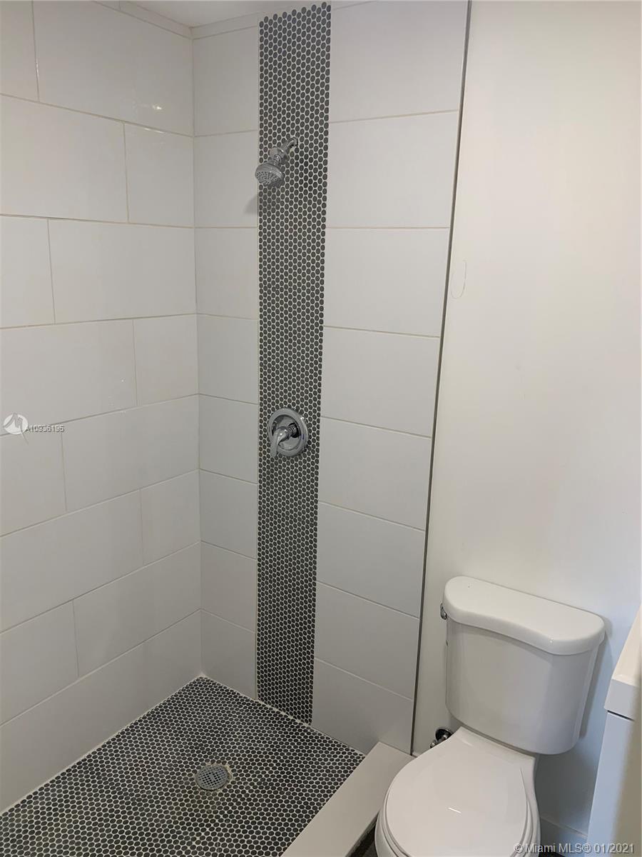 See details / 2094 sq. ft. $ 2020-10-01 0 Photo