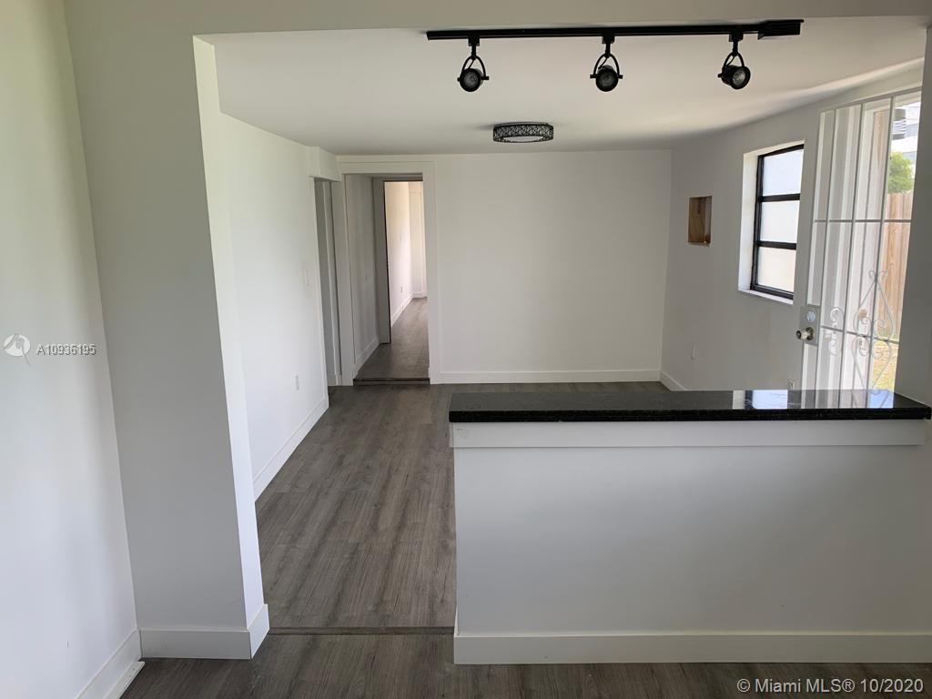 See details / 2094 sq. ft. $ 2020-10-01 0 Photo