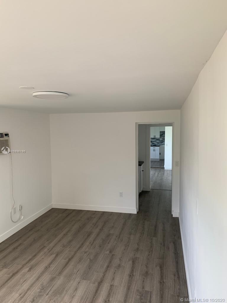See details / 2094 sq. ft. $ 2020-10-01 0 Photo