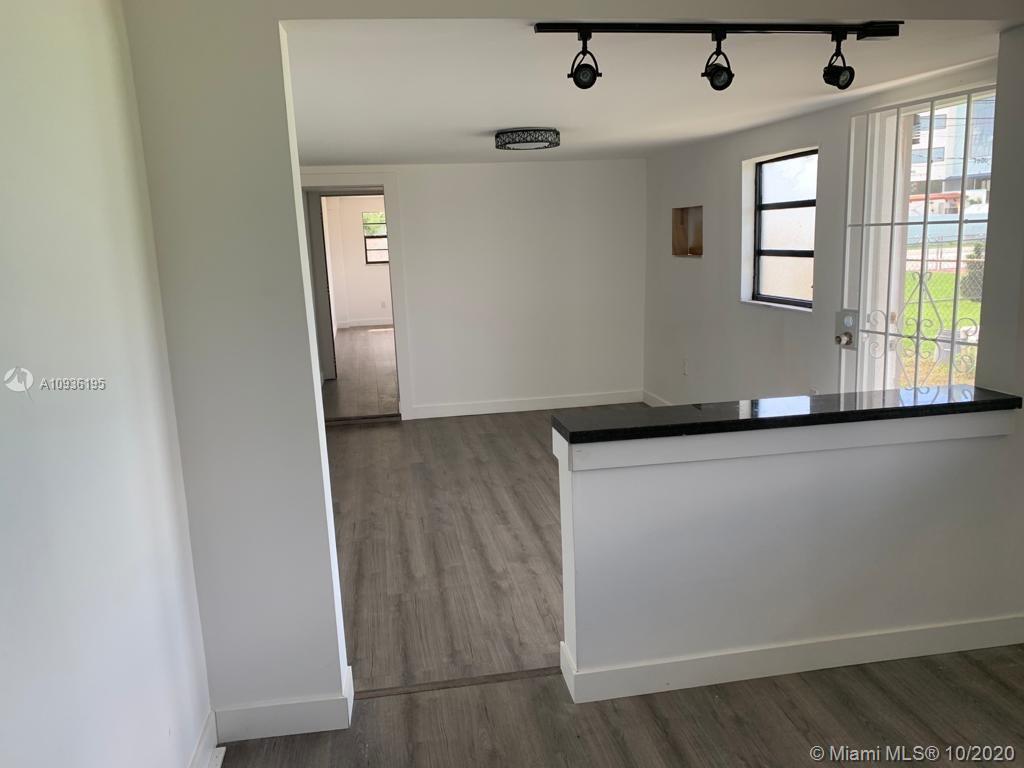 See details / 2094 sq. ft. $ 2020-10-01 0 Photo