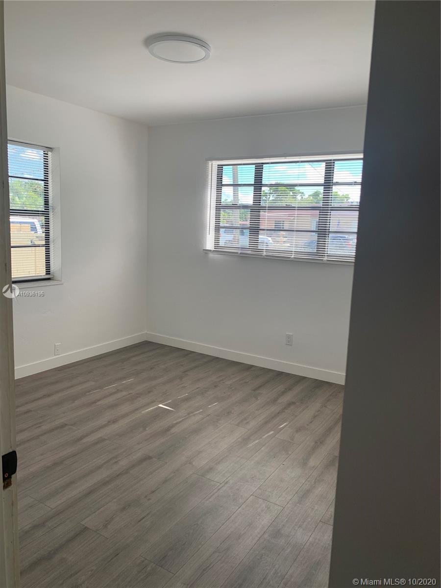 See details / 2094 sq. ft. $ 2020-10-01 0 Photo