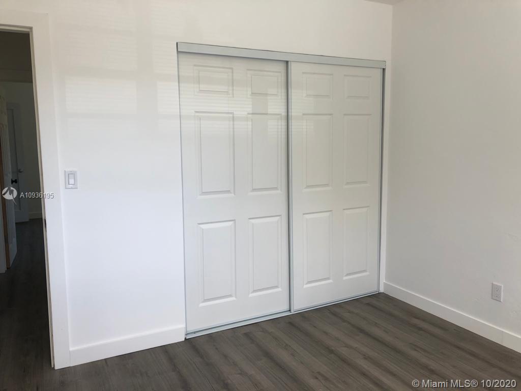 See details / 2094 sq. ft. $ 2020-10-01 0 Photo