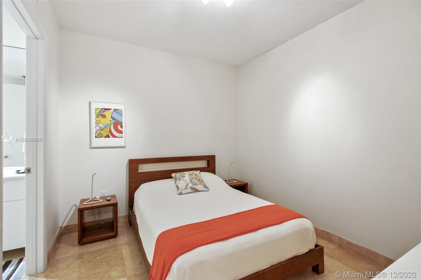 Ver detalles 2402 3 / 3 1841 sq. ft. $ 2020-10-02 0 foto