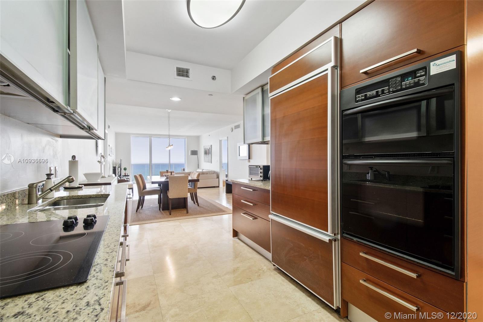 Ver detalles 2402 3 / 3 1841 sq. ft. $ 2020-10-02 0 foto