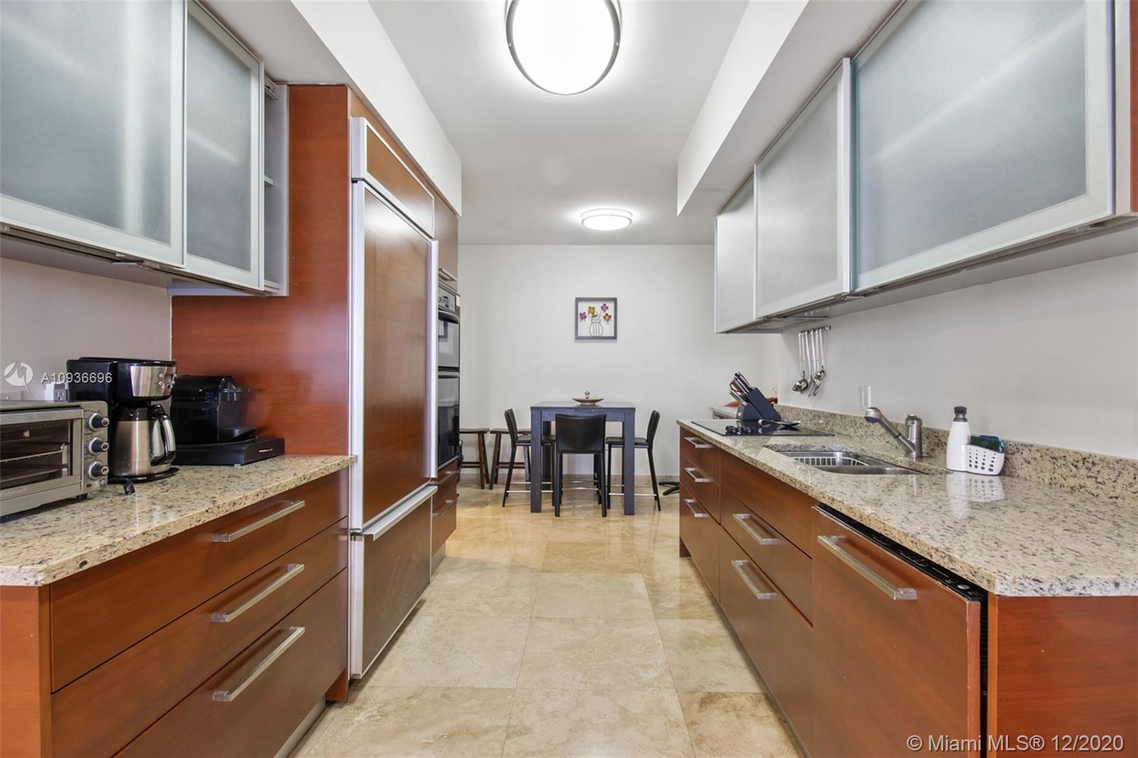 Ver detalles 2402 3 / 3 1841 sq. ft. $ 2020-10-02 0 foto