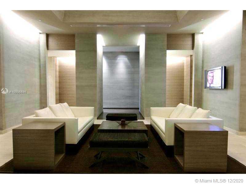 Ver detalles 2402 3 / 3 1841 sq. ft. $ 2020-10-02 0 foto