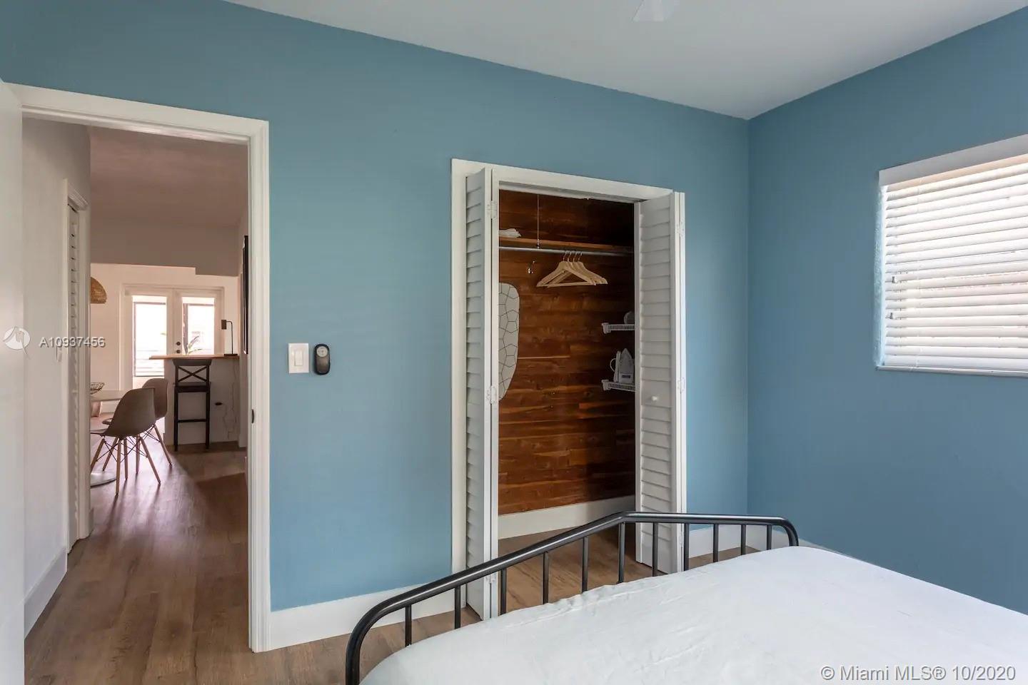 See details / 2245 sq. ft. $ 2020-10-05 0 Photo