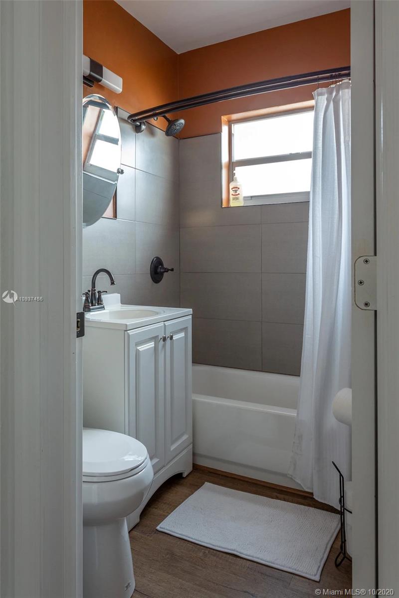 See details / 2245 sq. ft. $ 2020-10-05 0 Photo