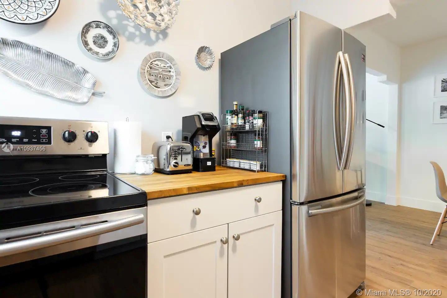 See details / 2245 sq. ft. $ 2020-10-05 0 Photo