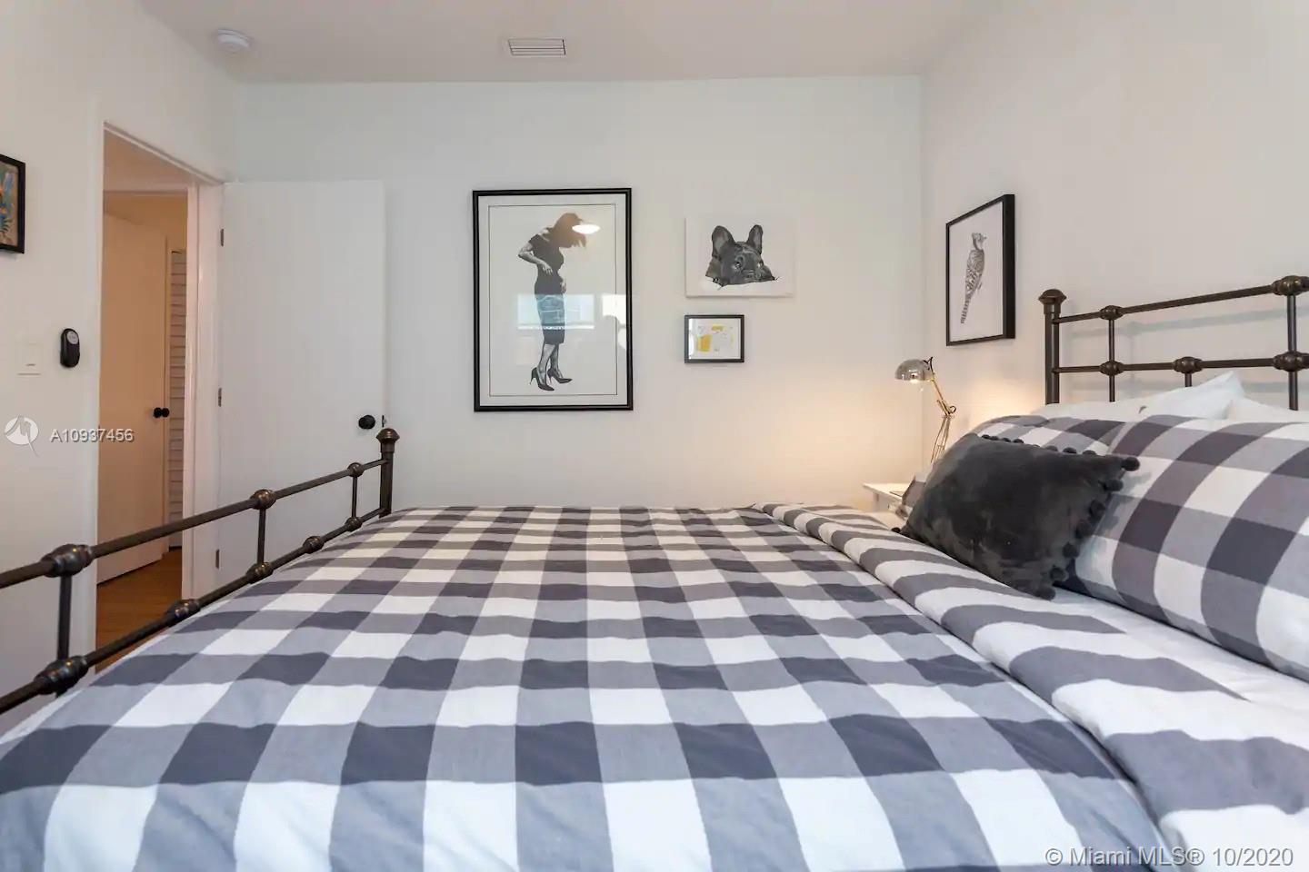 See details / 2245 sq. ft. $ 2020-10-05 0 Photo