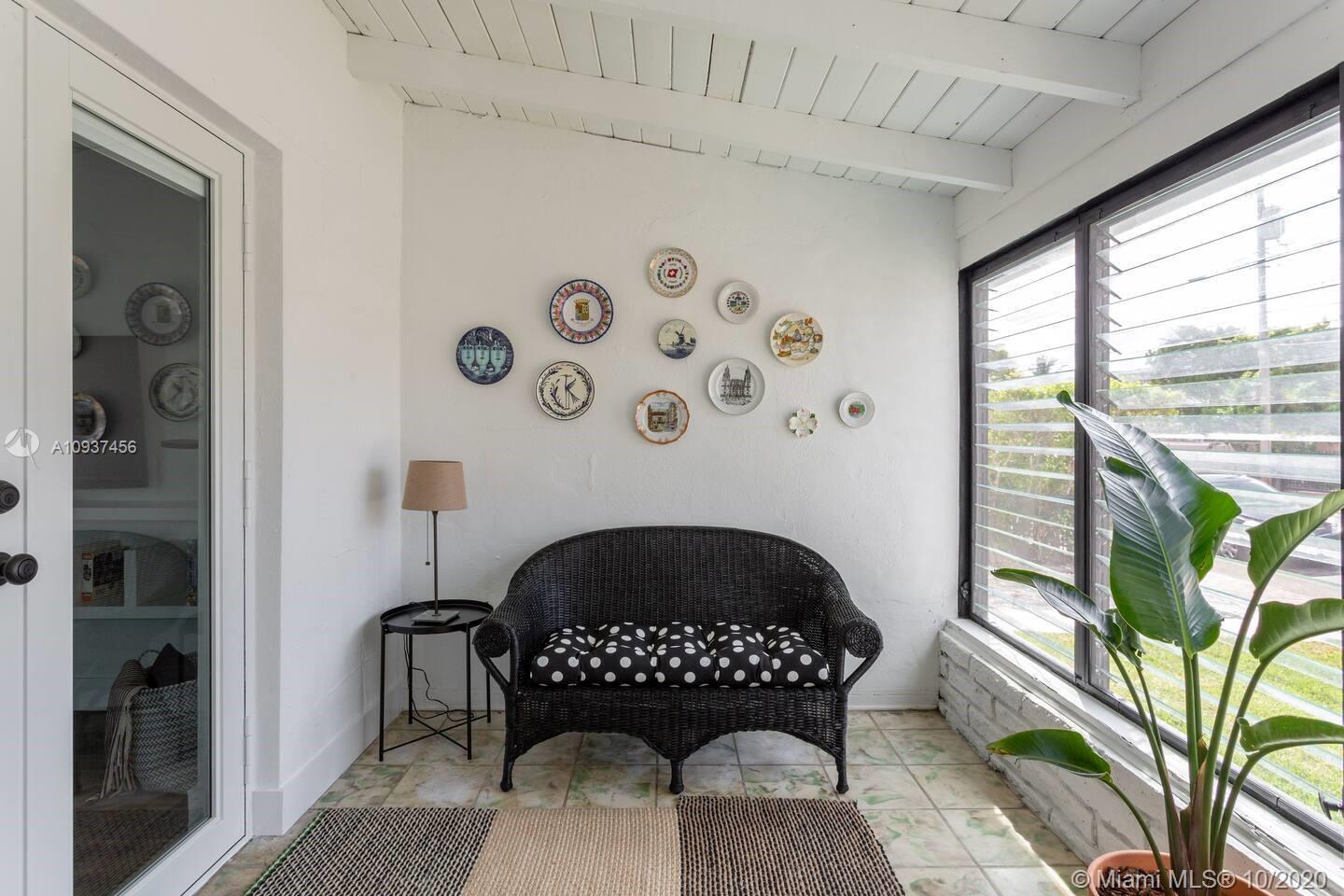 See details / 2245 sq. ft. $ 2020-10-05 0 Photo