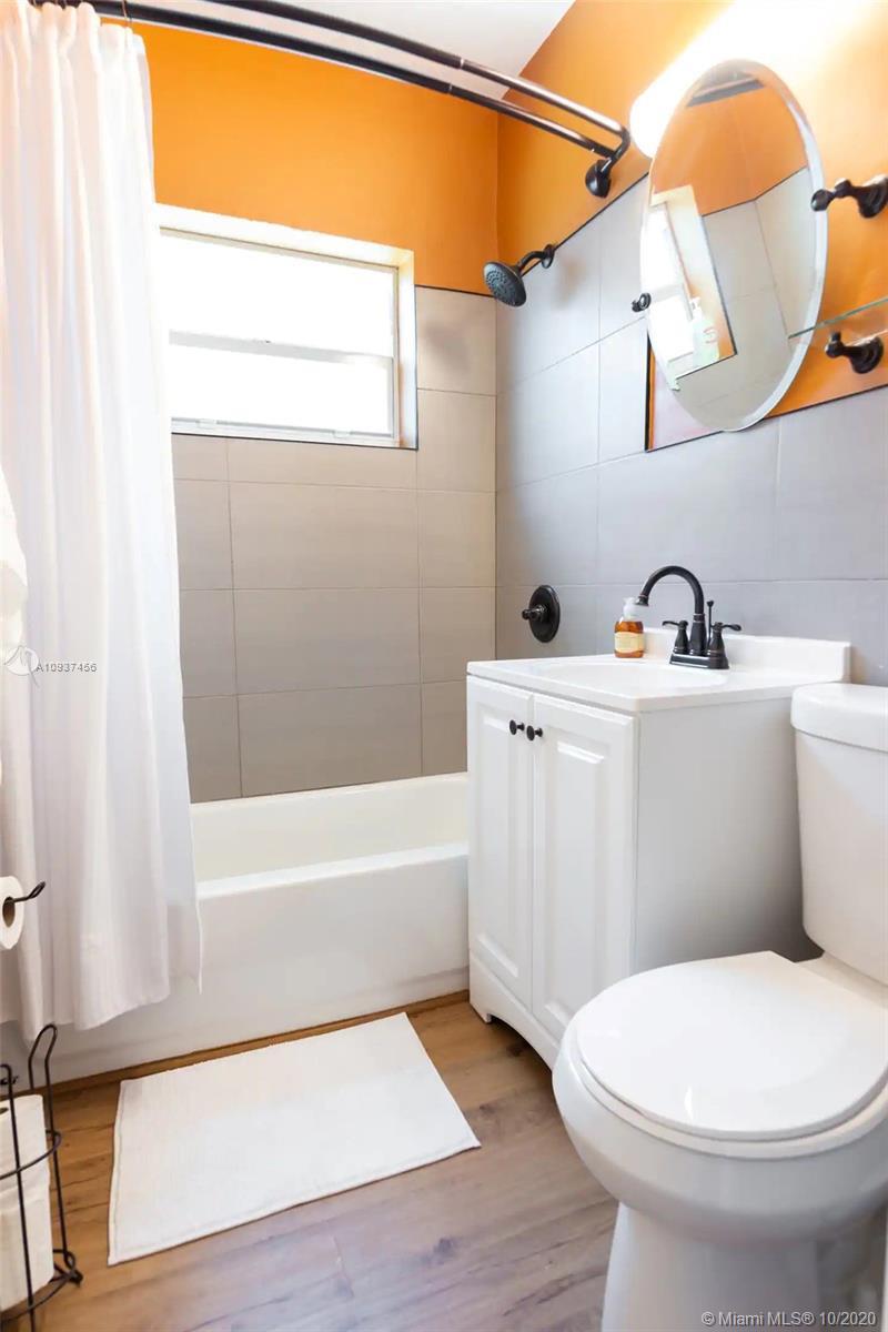 See details / 2245 sq. ft. $ 2020-10-05 0 Photo